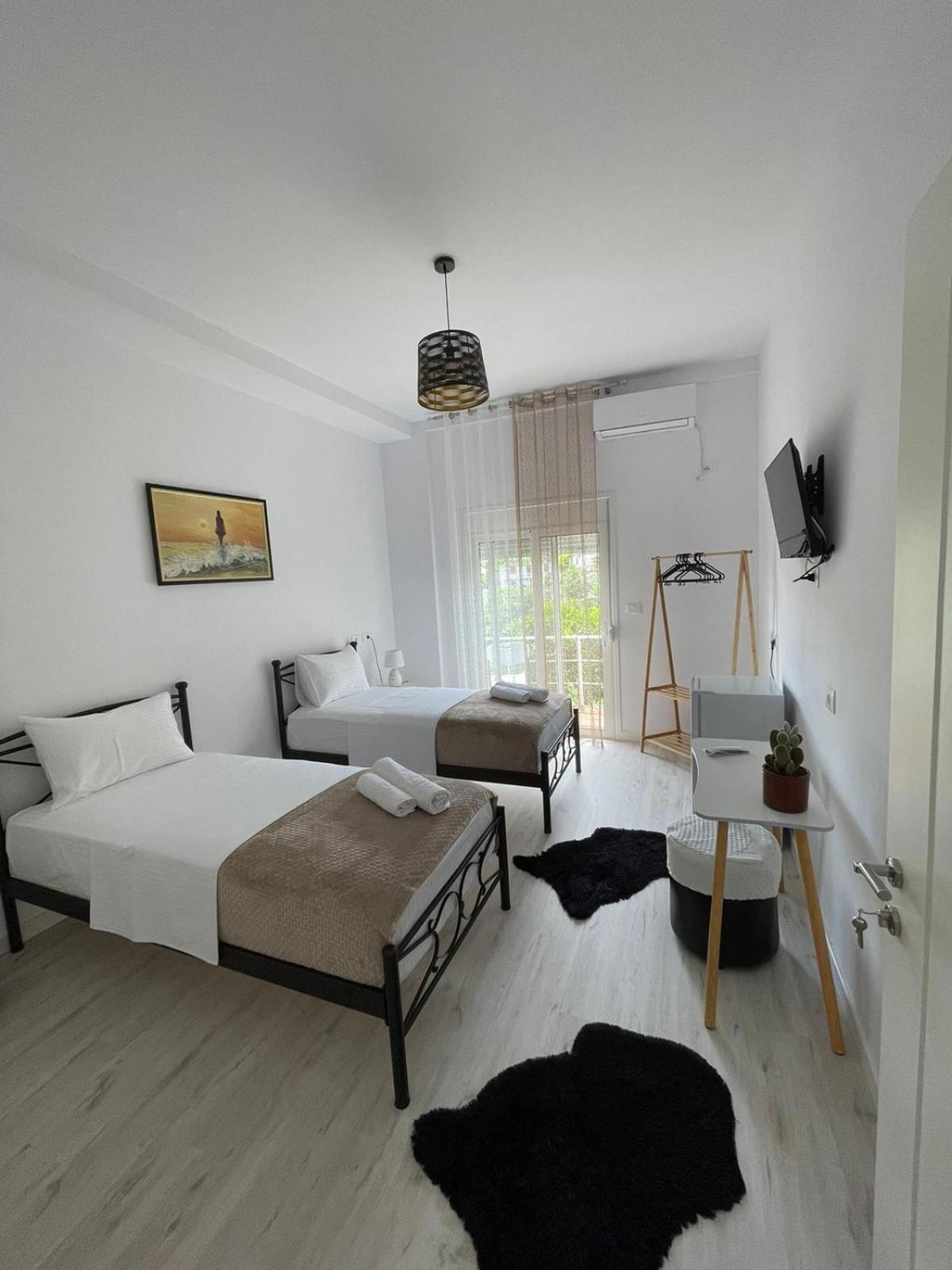 Gjirokastër Ilvi Guesthouse מראה חיצוני תמונה