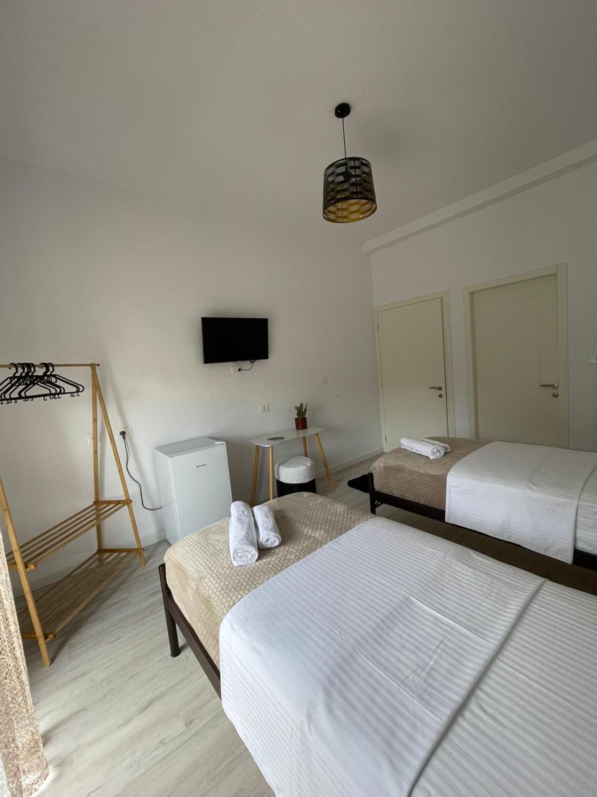 Gjirokastër Ilvi Guesthouse מראה חיצוני תמונה
