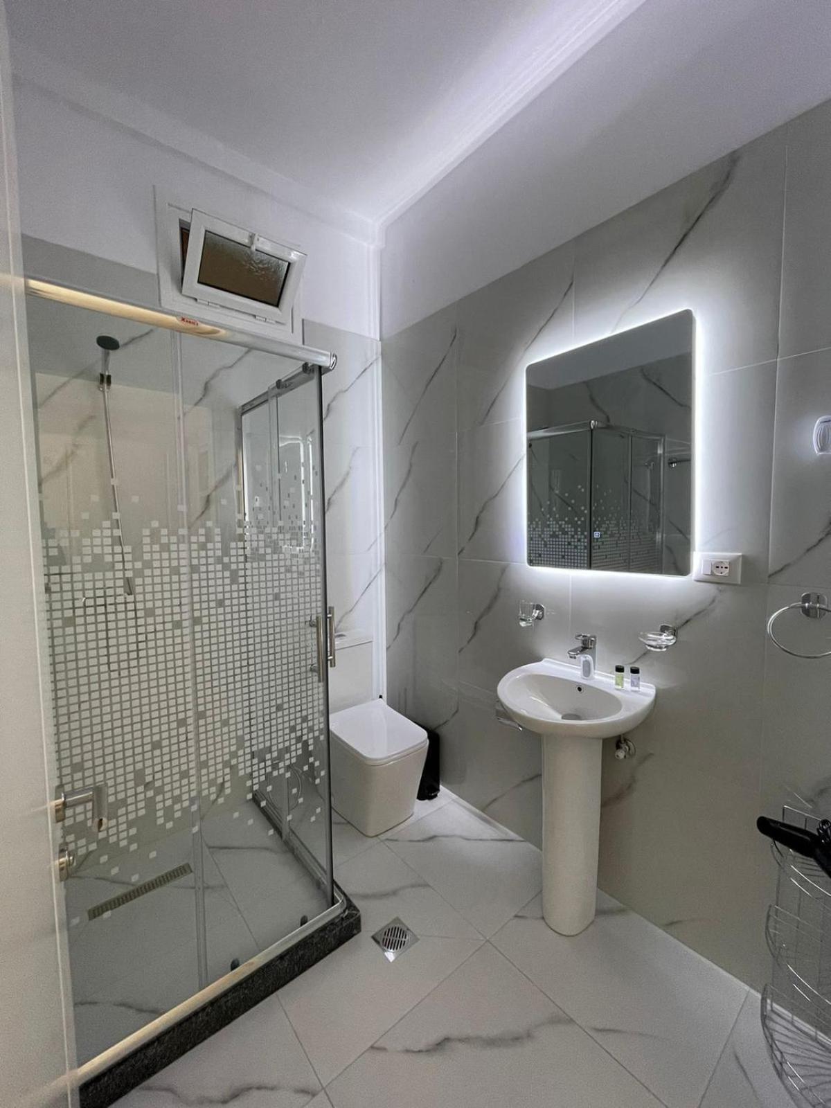 Gjirokastër Ilvi Guesthouse מראה חיצוני תמונה