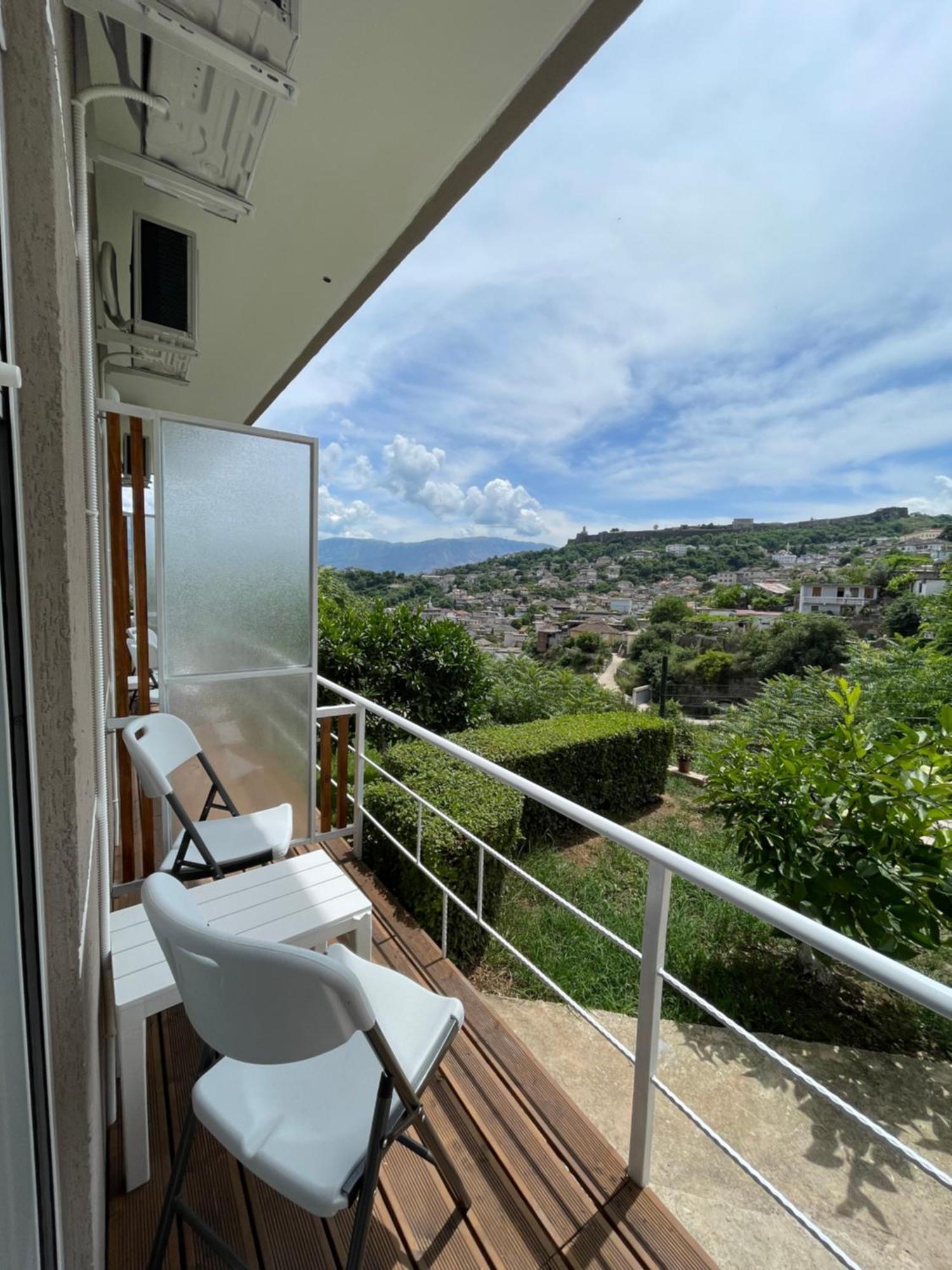 Gjirokastër Ilvi Guesthouse מראה חיצוני תמונה