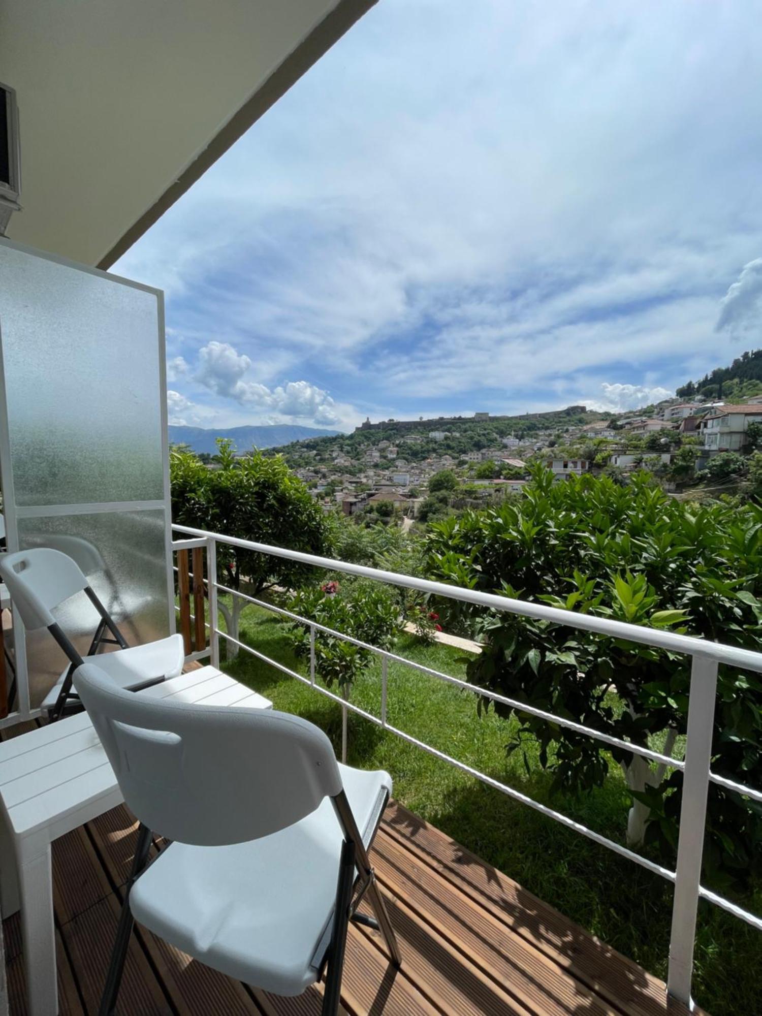 Gjirokastër Ilvi Guesthouse מראה חיצוני תמונה