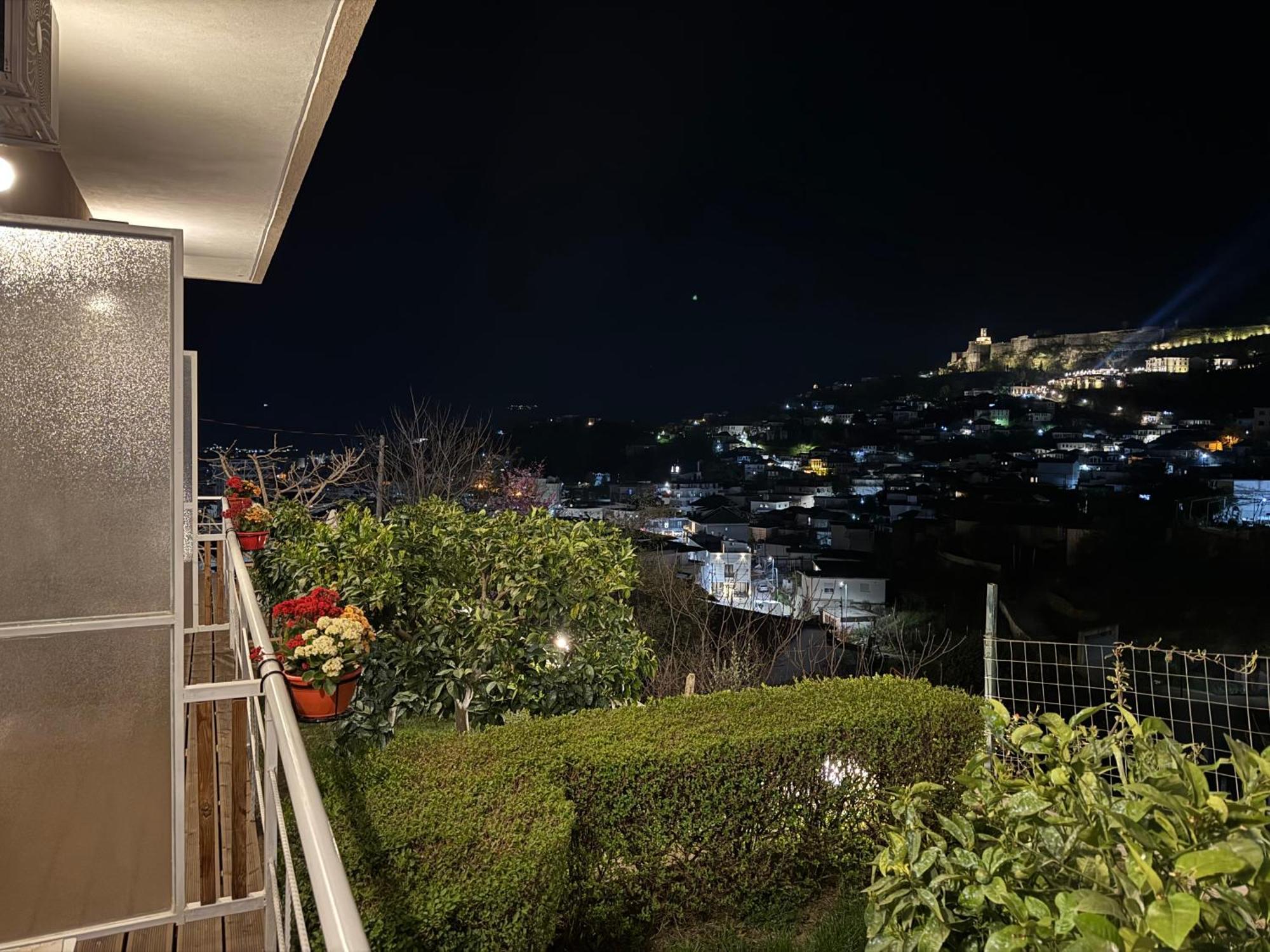 Gjirokastër Ilvi Guesthouse מראה חיצוני תמונה