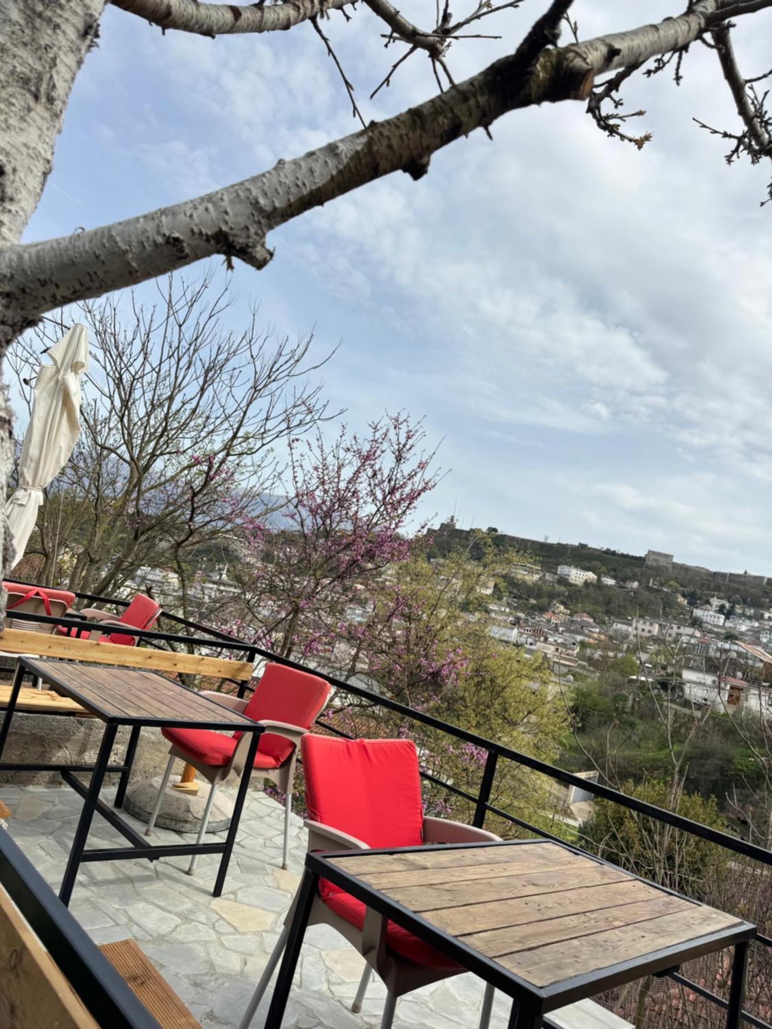 Gjirokastër Ilvi Guesthouse מראה חיצוני תמונה